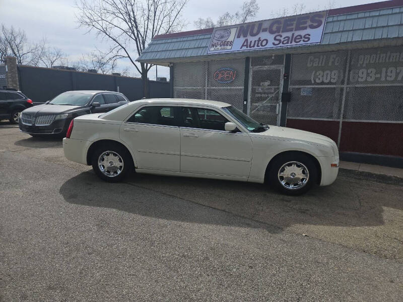 2005 Chrysler 300 for sale at Nu-Gees Auto Sales LLC in Peoria IL