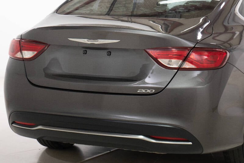 2015 Chrysler 200 Limited photo 17