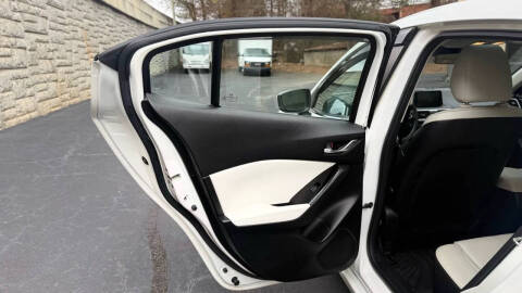 2017 Mazda MAZDA3 Grand Touring