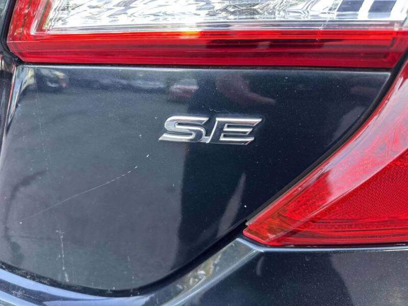 2012 Toyota Camry SE