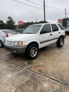 2000 Isuzu Rodeo for sale at LAKE CITY AUTO SALES in Forest Park GA