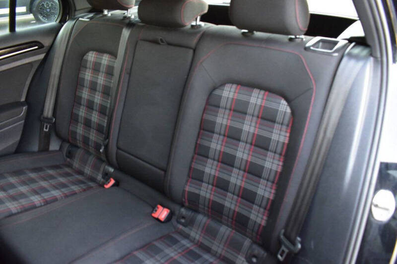 2017 Volkswagen Golf GTI S