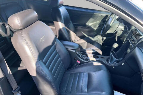 2002 Ford Mustang GT Deluxe