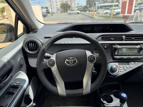 2013 Toyota Prius c One
