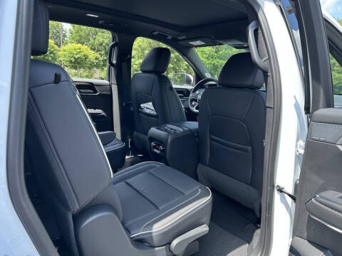 2025 GMC Acadia Denali