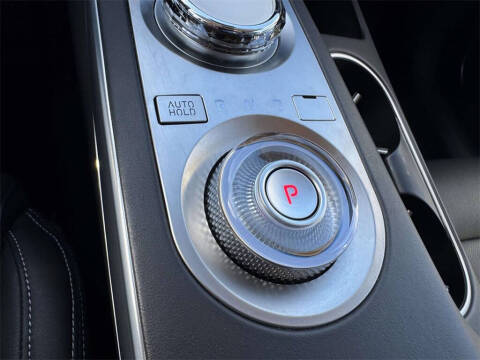 2023 Genesis GV70 2.5T Standard