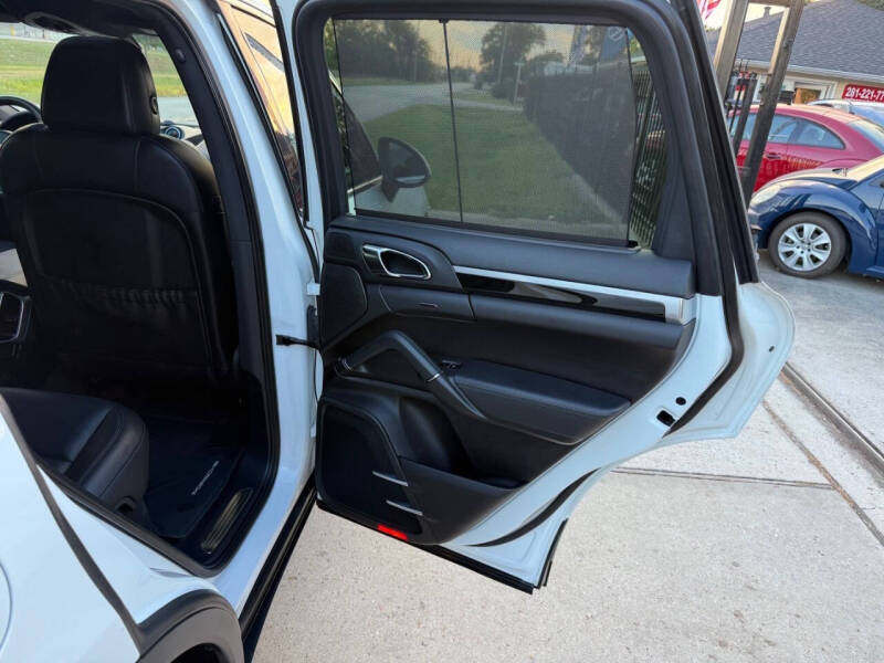 2012 Porsche Cayenne Tiptronic