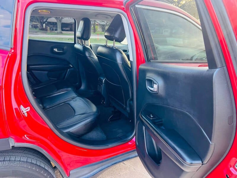 2018 Jeep Compass Latitude photo 19