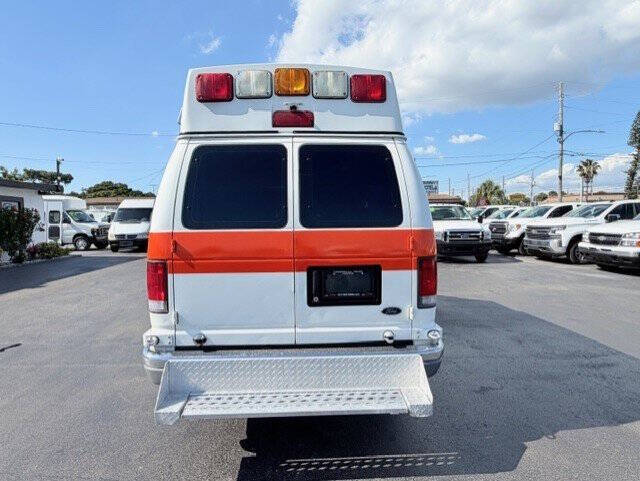 1999 Ford E-Series E-350 SD