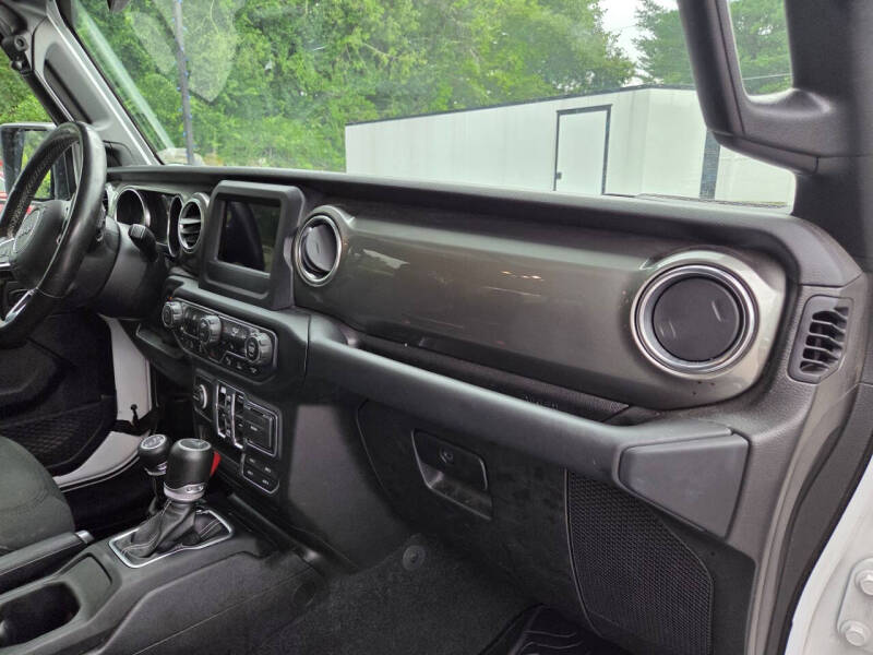 2020 Jeep Gladiator Overland