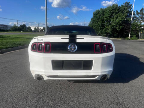 2013 Ford Mustang V6