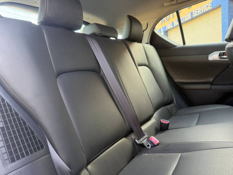 2013 Lexus CT 200h
