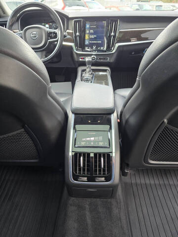 2018 Volvo S90 T5 Momentum