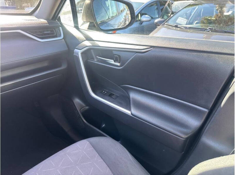 2019 Toyota RAV4 Hybrid XLE