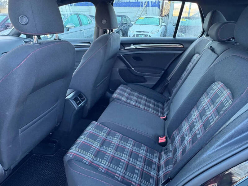 2017 Volkswagen Golf GTI