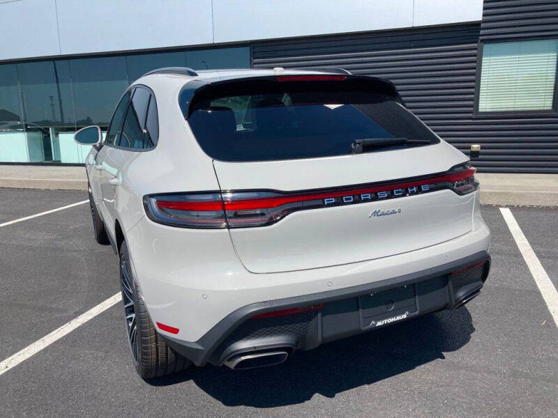 2025 Porsche Macan
