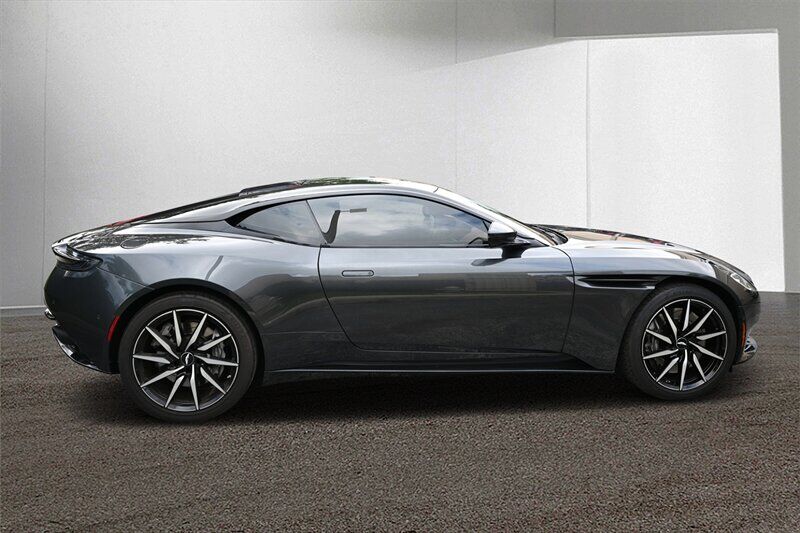 2020 Aston Martin DB11 6