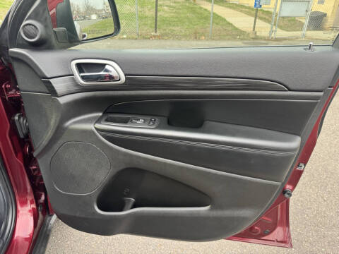 2019 Jeep Grand Cherokee Laredo E