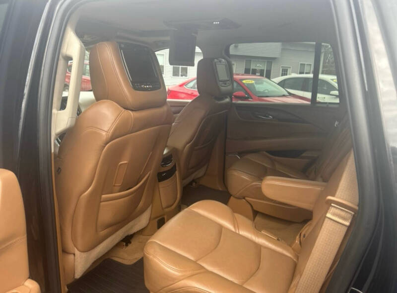 2016 Cadillac Escalade Platinum