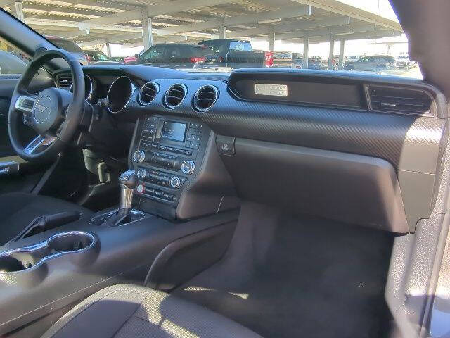 2017 Ford Mustang V6