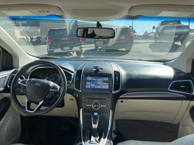 2016 Ford Edge Titanium