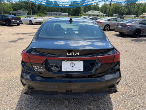 2023 Kia Forte LX