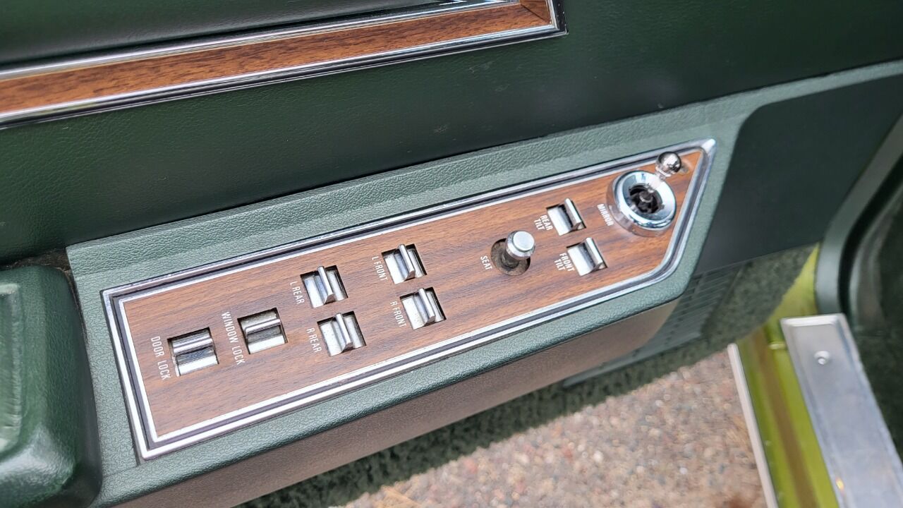 1973 Ford Thunderbird 142