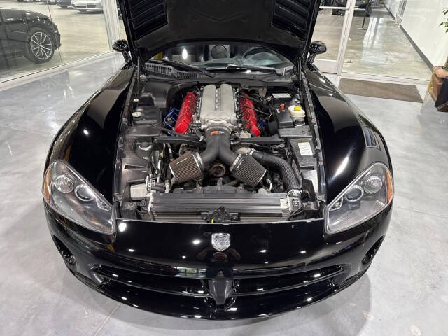2004 Dodge Viper SRT-10