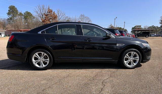 2018 Ford Taurus SEL