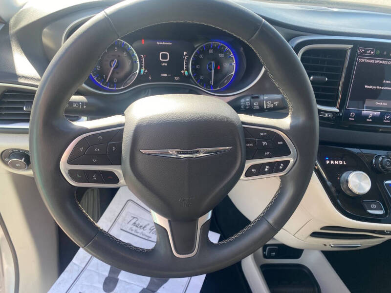 2023 Chrysler Pacifica Touring L