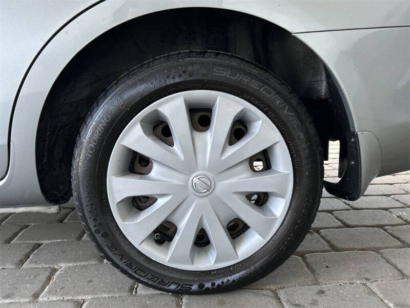 2012 Nissan Versa 1.6 S