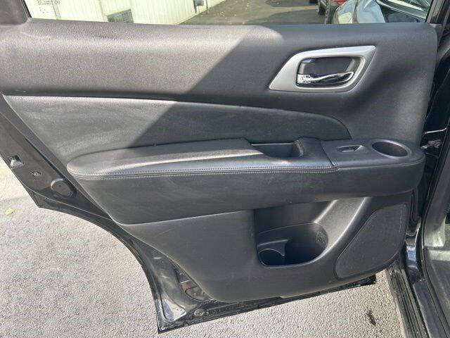 2020 Nissan Pathfinder SL