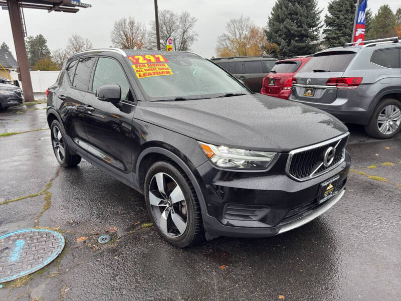 2019 Volvo XC40 T5 Momentum