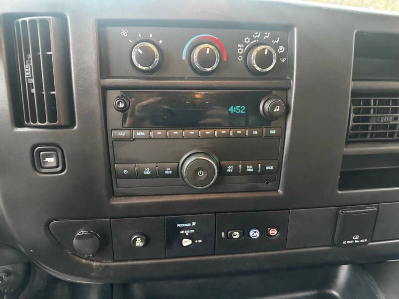 2017 Chevrolet Express 2500