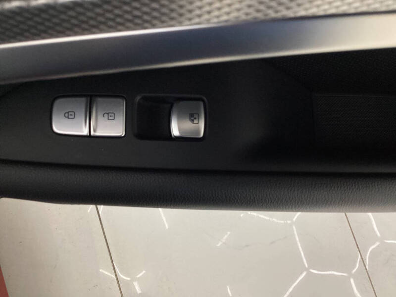 2022 Genesis G70 2.0T