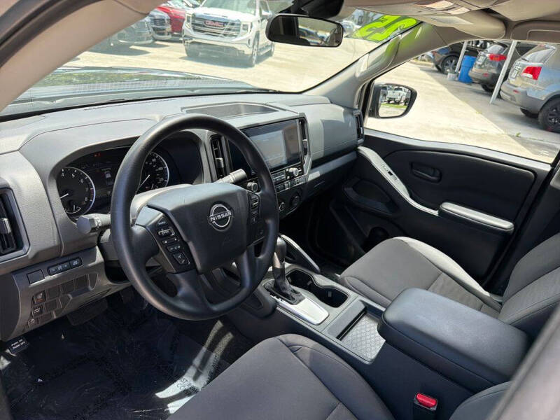 2025 Nissan Frontier S