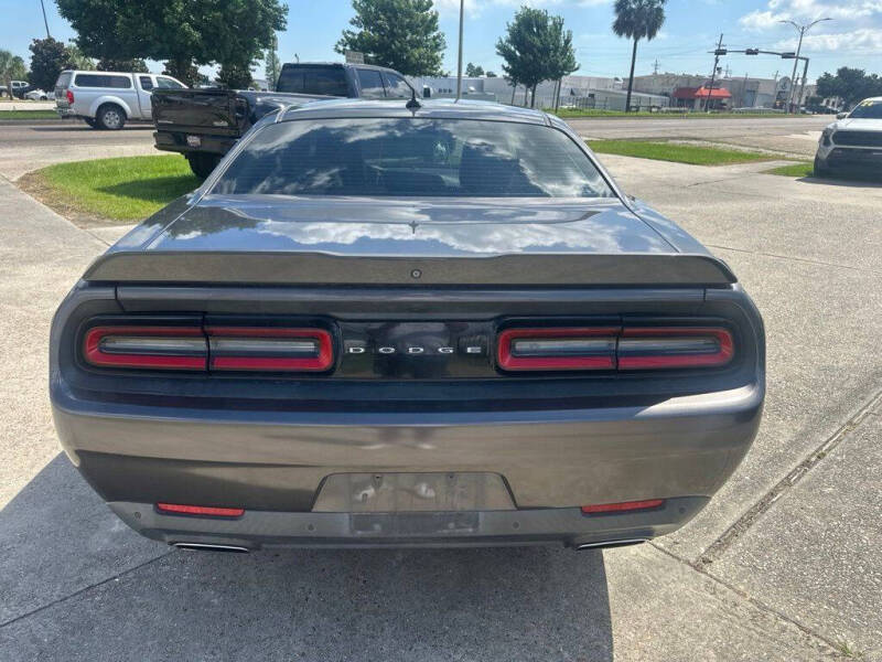 2015 Dodge Challenger SXT Plus