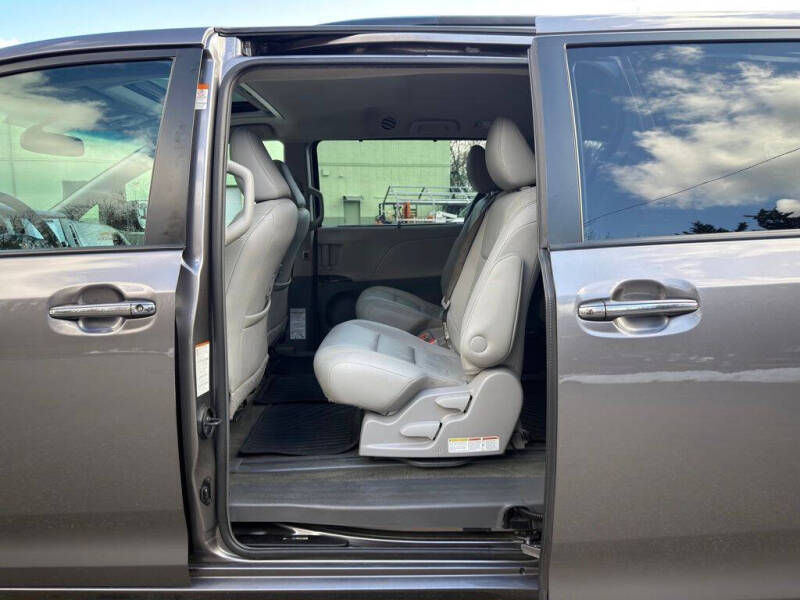 2017 Toyota Sienna