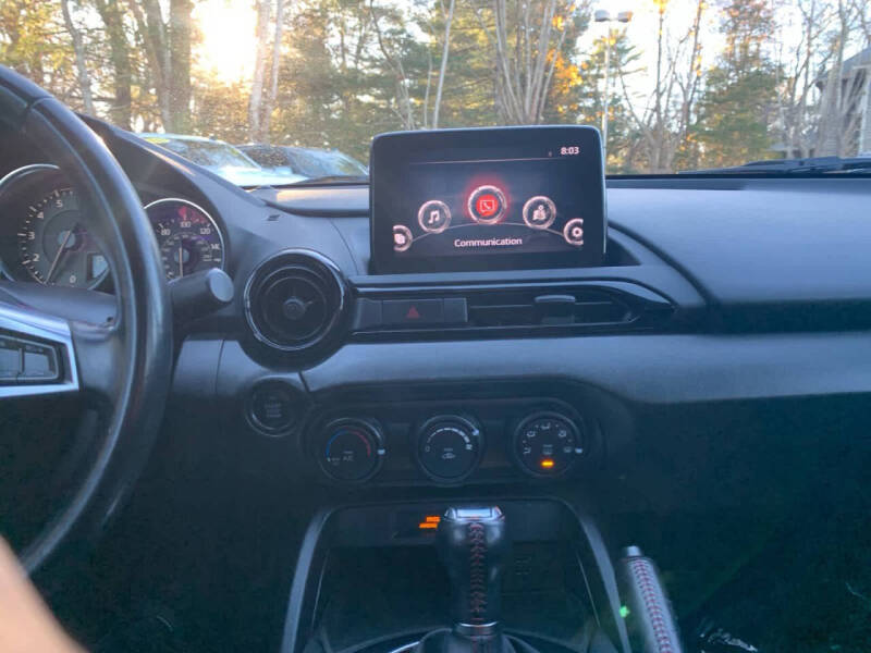 2019 Mazda MX-5 Miata Sport