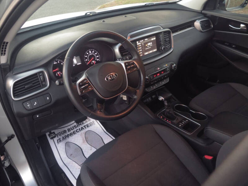 2019 Kia Sorento LX V6