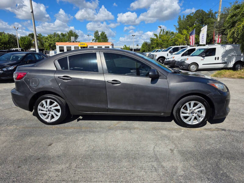 2013 Mazda MAZDA3 i Touring