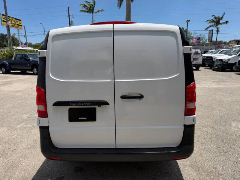2020 Mercedes-Benz Metris