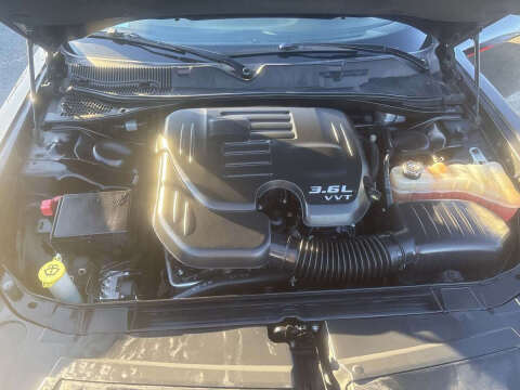 2016 Dodge Challenger SXT Plus