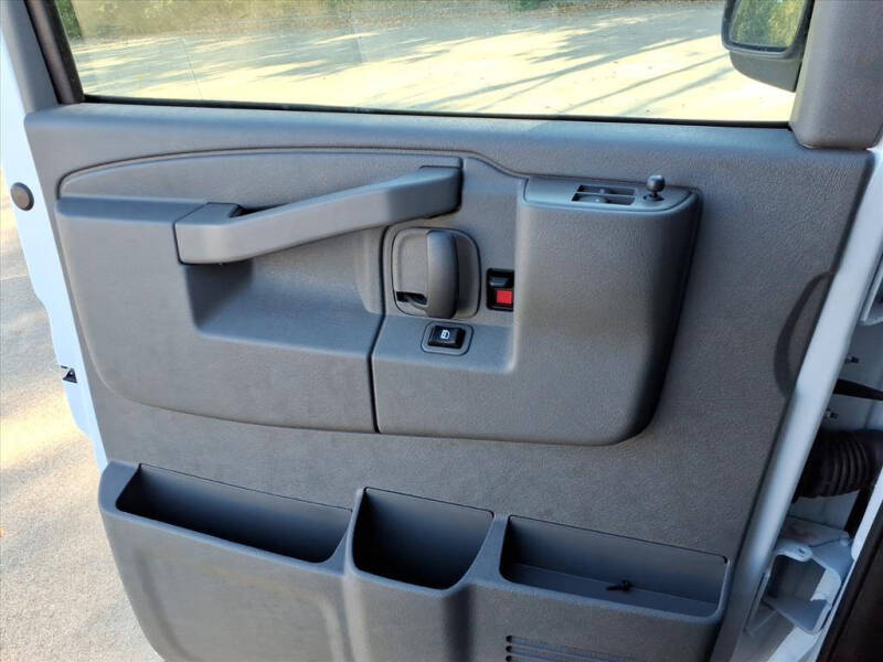 2025 Chevrolet Express 2500