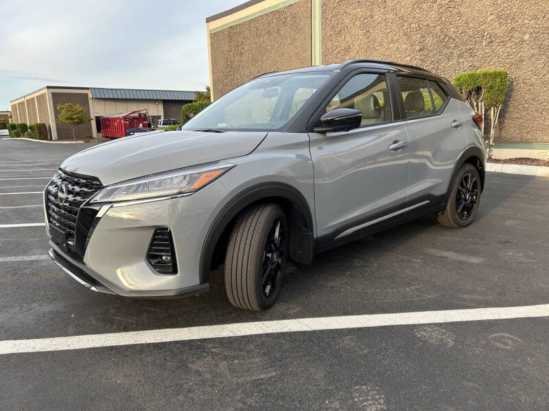 2023 Nissan Kicks SR