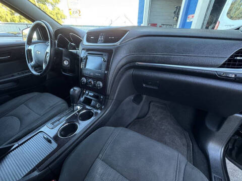 2017 Chevrolet Traverse LT