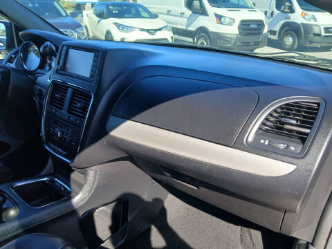 2013 Dodge Grand Caravan R/T