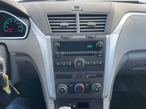 2011 Chevrolet Traverse LS