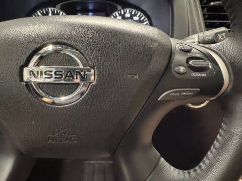 2020 Nissan Pathfinder SV