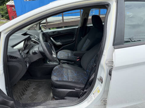 2012 Ford Fiesta SE